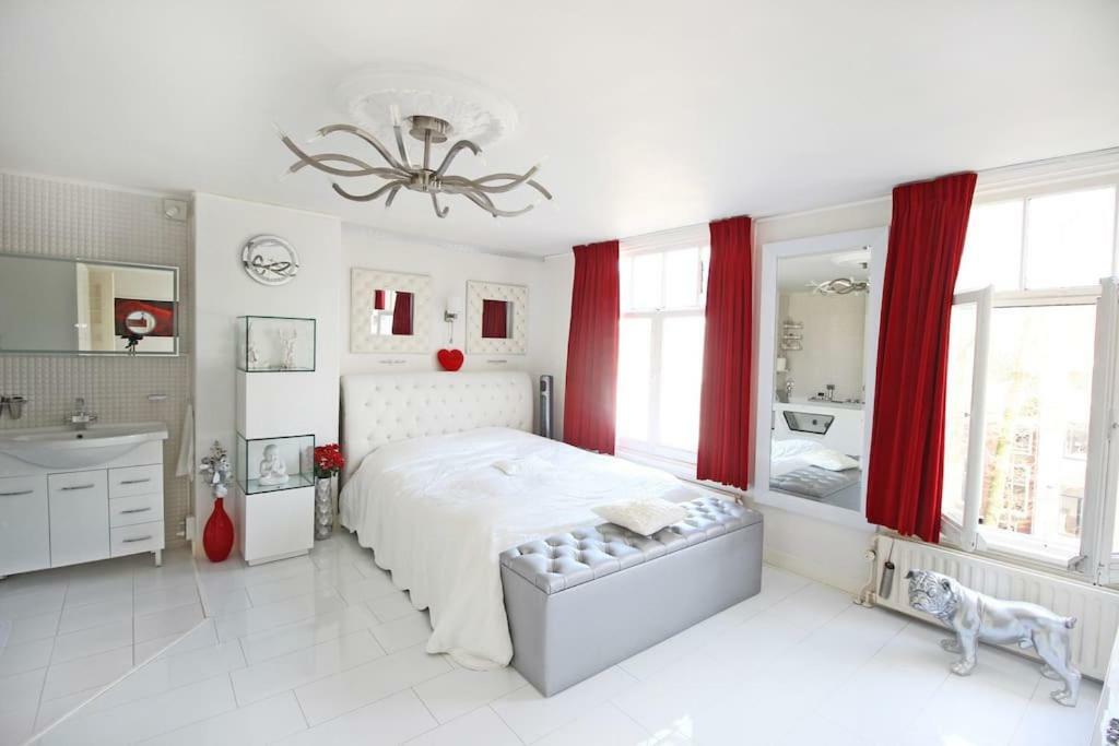 White Luxury Penthouse In Centre * Ámsterdam